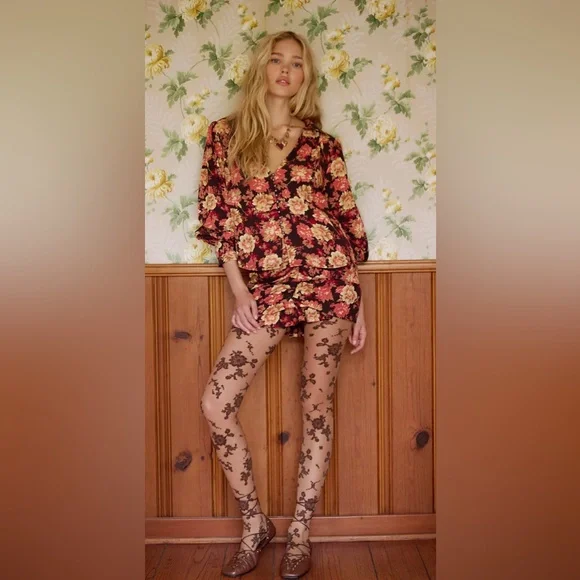 Free People Elodie Floral Two-Piece Set Retro Boho Top & Mini Skirt Size M NWT - Picture 3 of 8